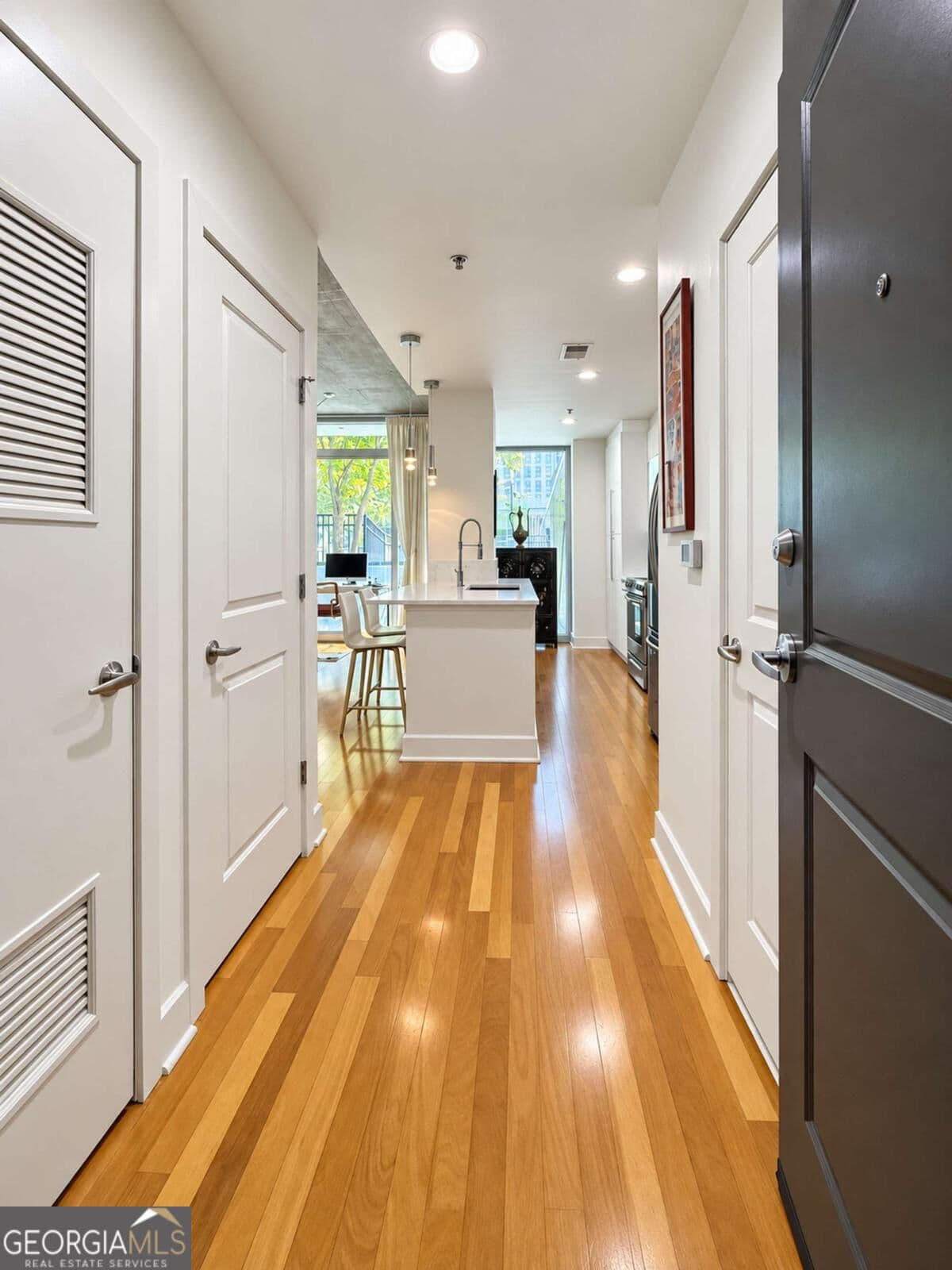 1 bedroom, 1.5 bathroom, 895 sq ft condominium for sale at 44 Peachtree Place 634, Atlanta, GA 30309 — photo 5