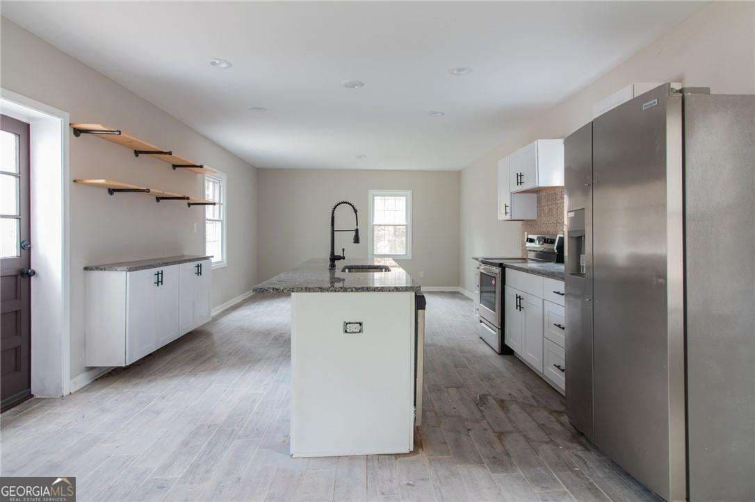 4 bedroom, 2.5 bathroom, 4,796 sq ft single family residence for sale at 2531 Midway Road, Decatur, GA 30030 — photo 4