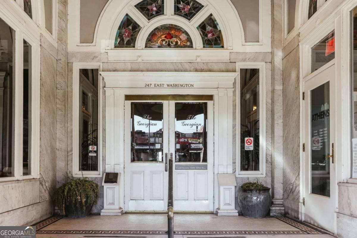 1 bedroom, 1 bathroom, 841 sq ft condominium for sale at 247 Washington Street 302, Athens, GA 30601 — photo 3