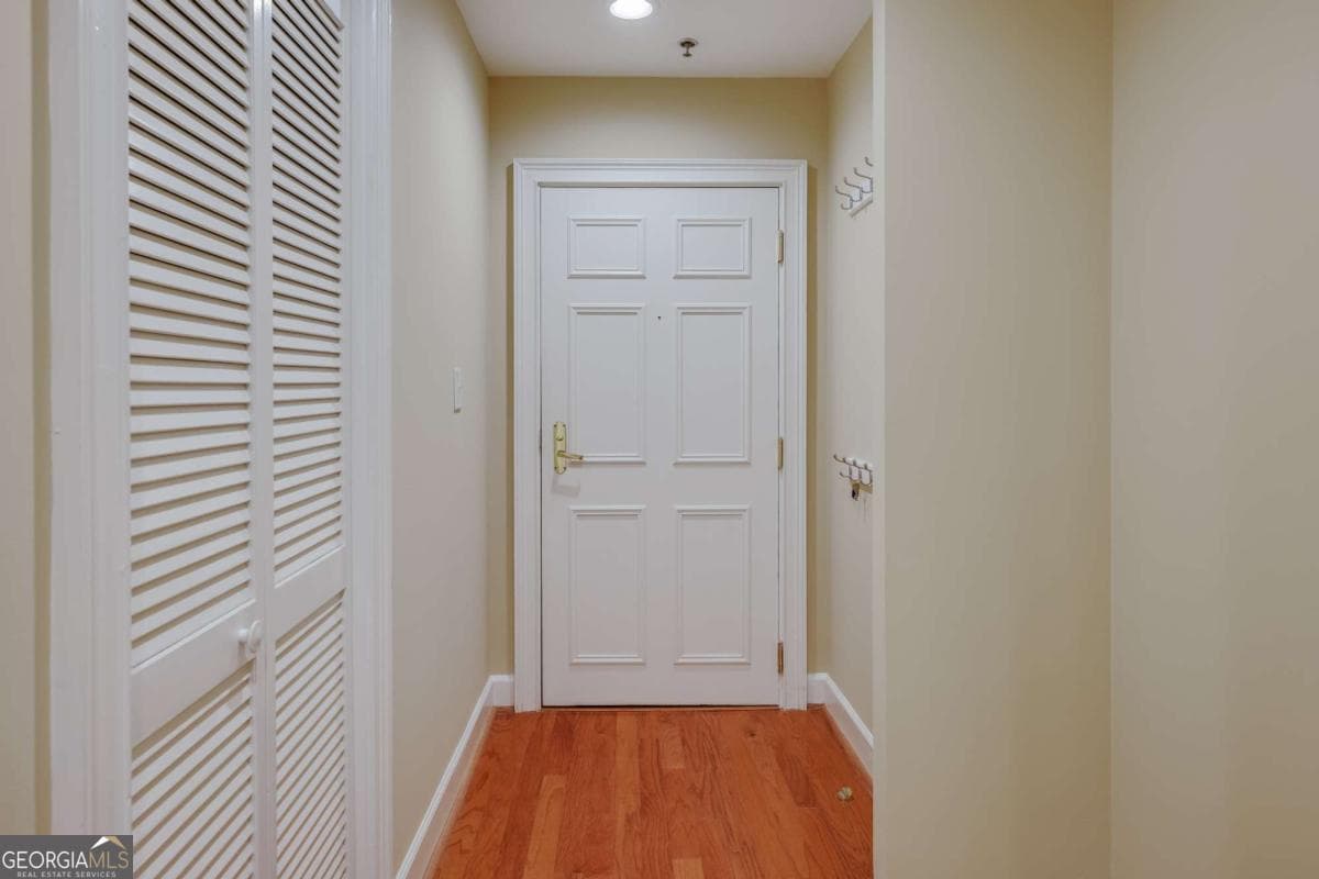 1 bedroom, 1 bathroom, 841 sq ft condominium for sale at 247 Washington Street 302, Athens, GA 30601 — photo 9