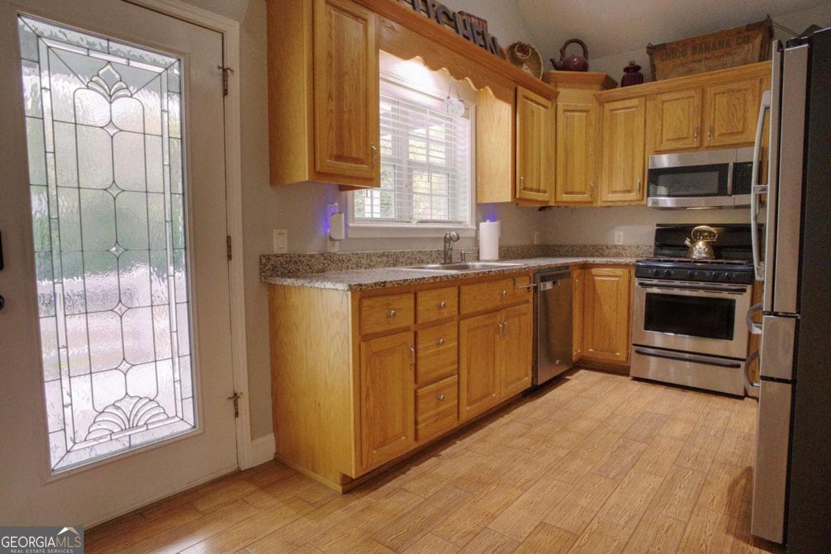 5 bedroom, 3 bathroom, 3,792 sq ft single family residence for sale at 394 Crawford Road, Blairsville, GA 30512 — photo 2