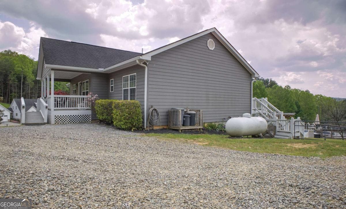 5 bedroom, 3 bathroom, 3,792 sq ft single family residence for sale at 394 Crawford Road, Blairsville, GA 30512 — photo 7