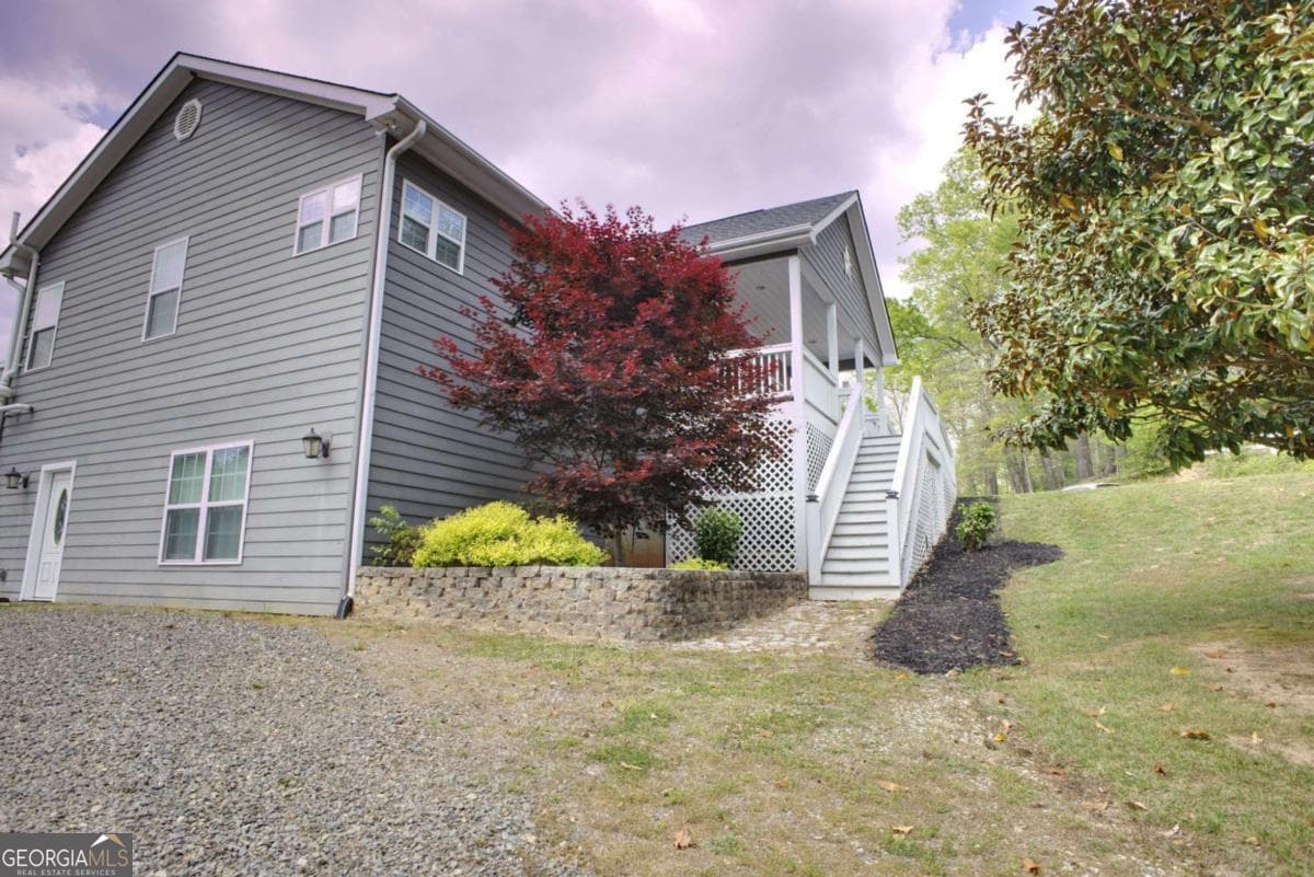 5 bedroom, 3 bathroom, 3,792 sq ft single family residence for sale at 394 Crawford Road, Blairsville, GA 30512 — photo 5