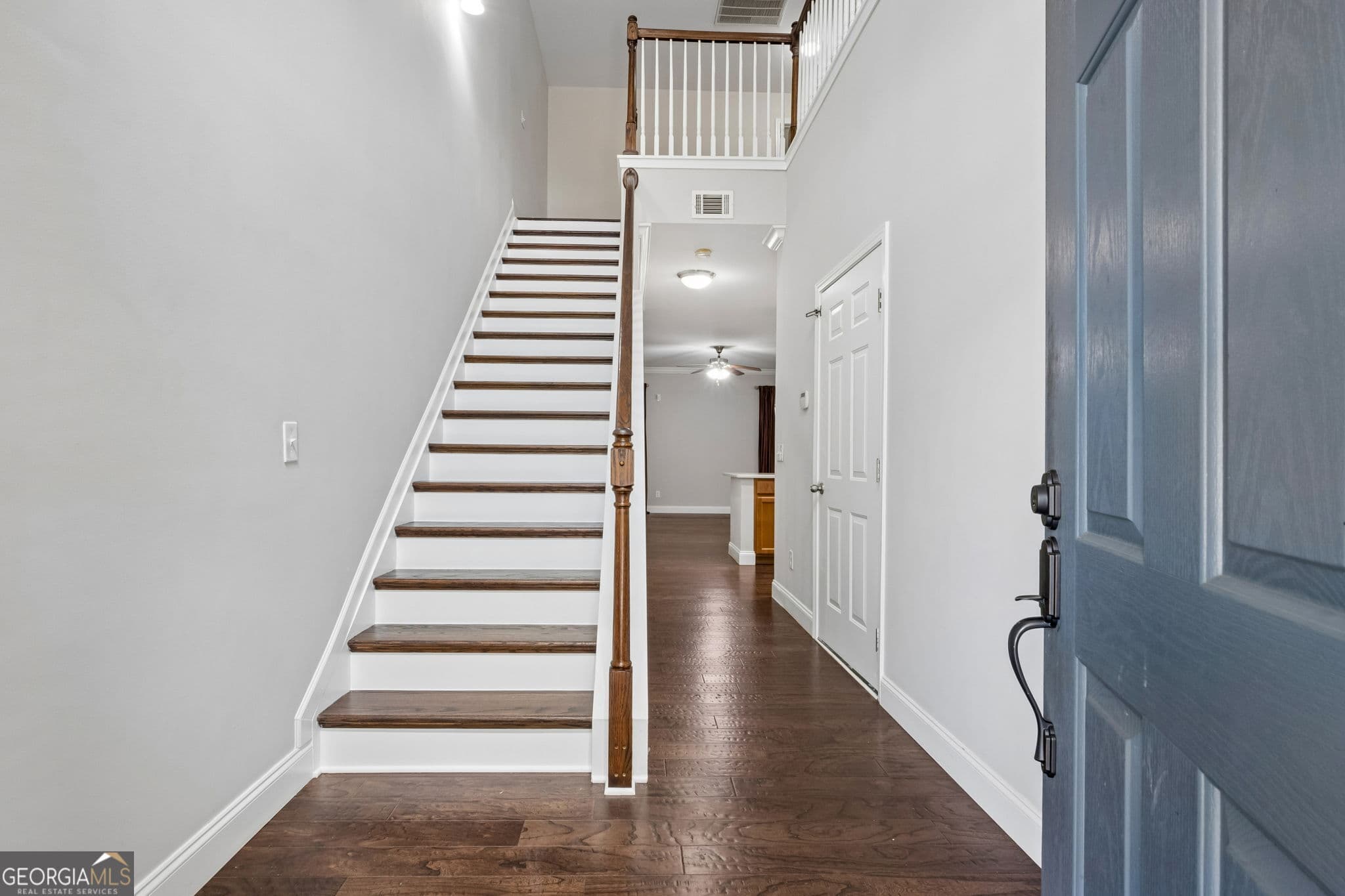 3 bedroom, 2.5 bathroom, 2,072 sq ft single family residence for sale at 7051 Silk Tree Pointe, Braselton, GA 30517 — photo 3