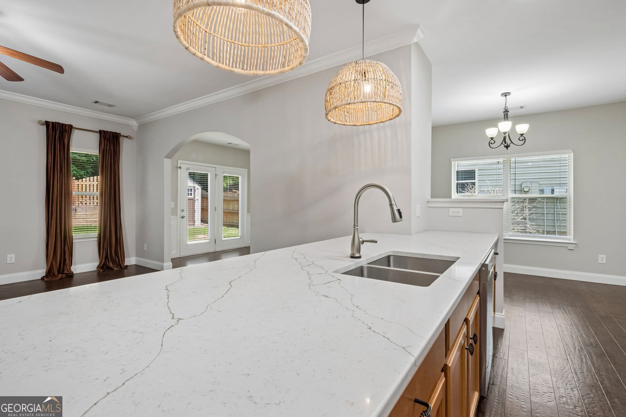 3 bedroom, 2.5 bathroom, 2,072 sq ft single family residence for sale at 7051 Silk Tree Pointe, Braselton, GA 30517 — photo 5