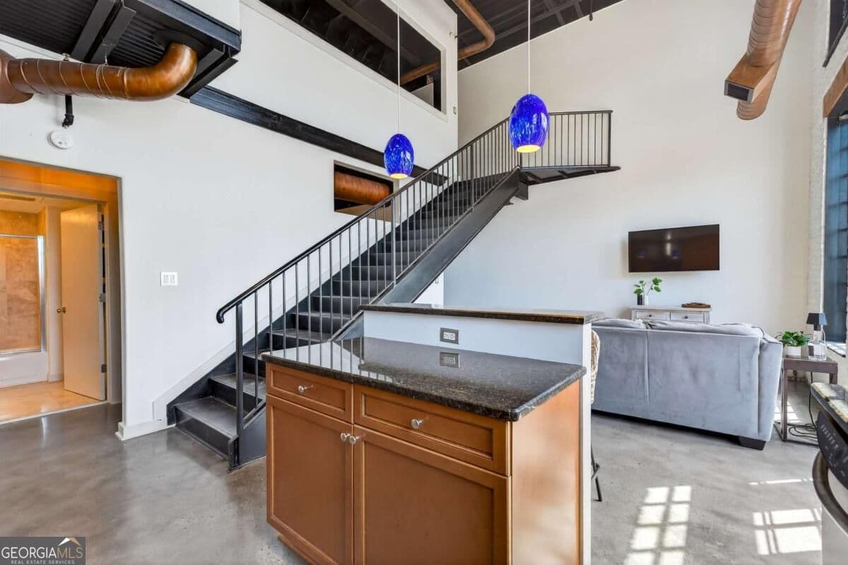 2 bedroom, 2 bathroom, 1,223 sq ft loft,single family residence for sale at 5434 Peachtree Road 117, Atlanta, GA 30341 — photo 6