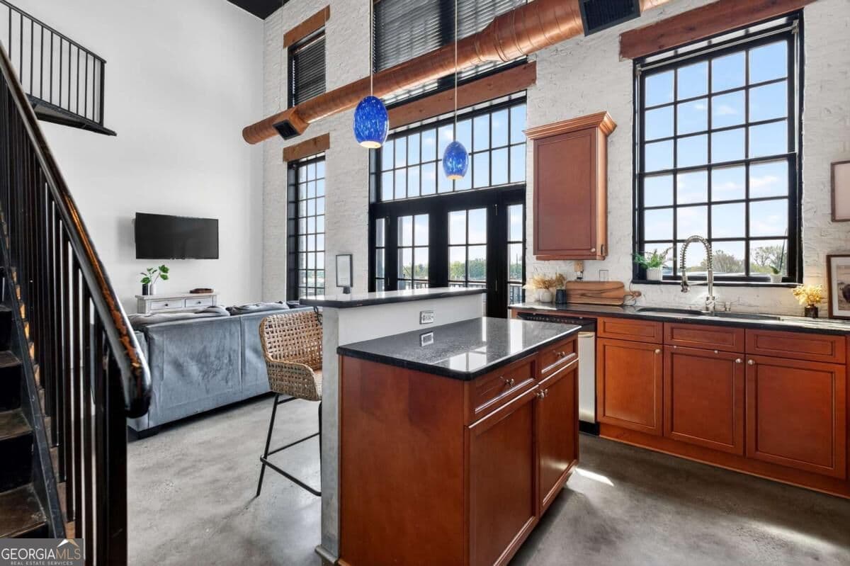 2 bedroom, 2 bathroom, 1,223 sq ft loft,single family residence for sale at 5434 Peachtree Road 117, Atlanta, GA 30341 — photo 7