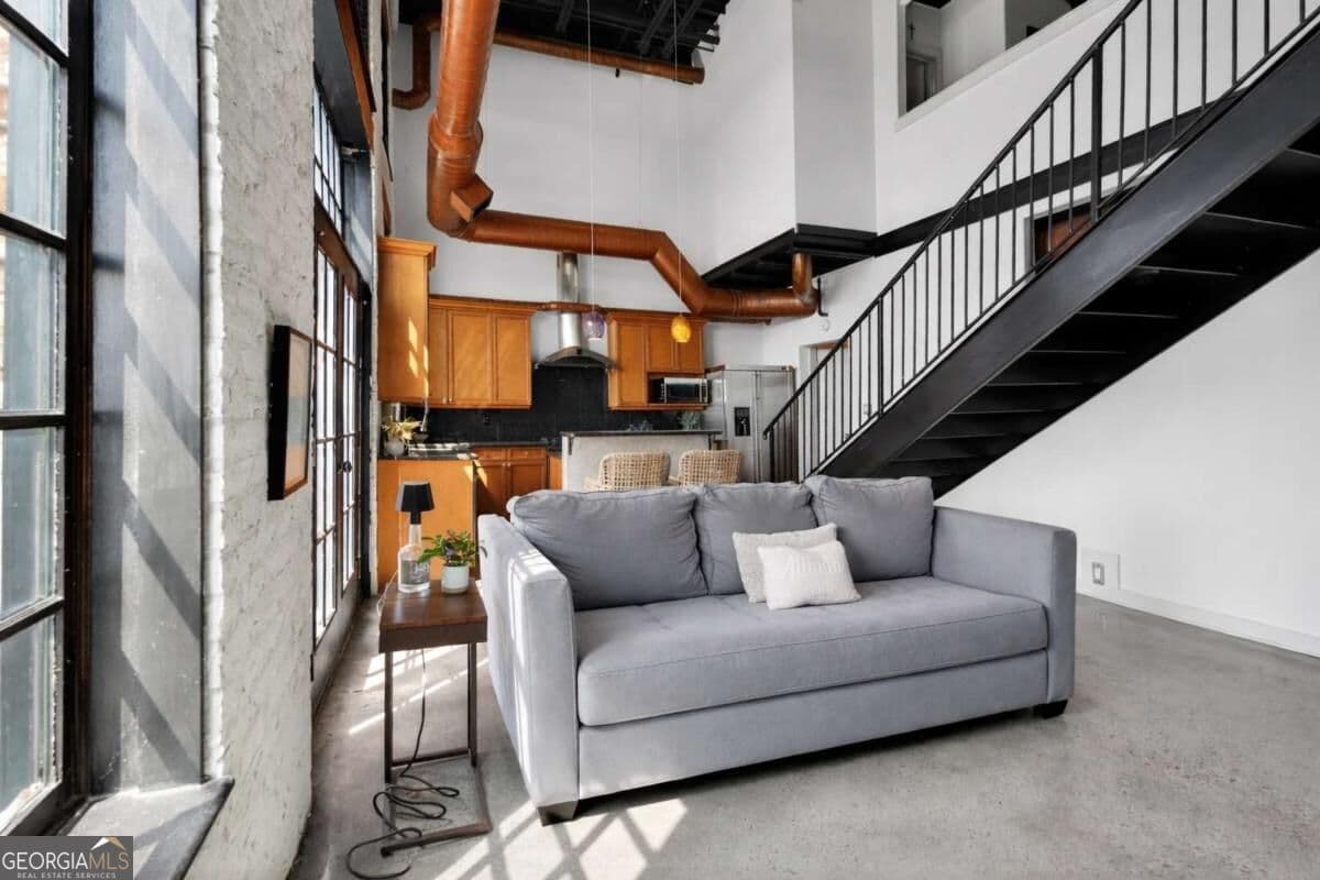 2 bedroom, 2 bathroom, 1,223 sq ft loft,single family residence for sale at 5434 Peachtree Road 117, Atlanta, GA 30341 — photo 3