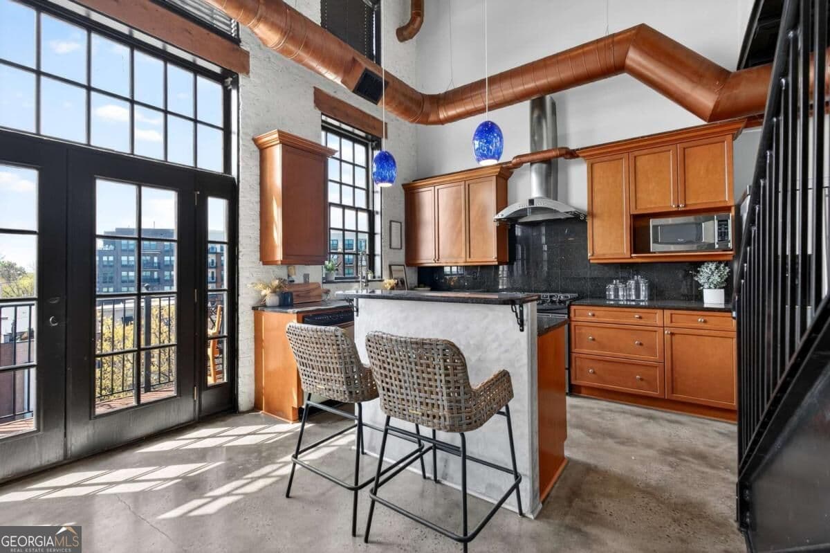 2 bedroom, 2 bathroom, 1,223 sq ft loft,single family residence for sale at 5434 Peachtree Road 117, Atlanta, GA 30341 — photo 5