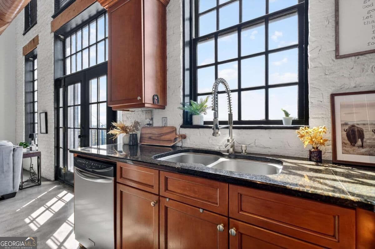 2 bedroom, 2 bathroom, 1,223 sq ft loft,single family residence for sale at 5434 Peachtree Road 117, Atlanta, GA 30341 — photo 10