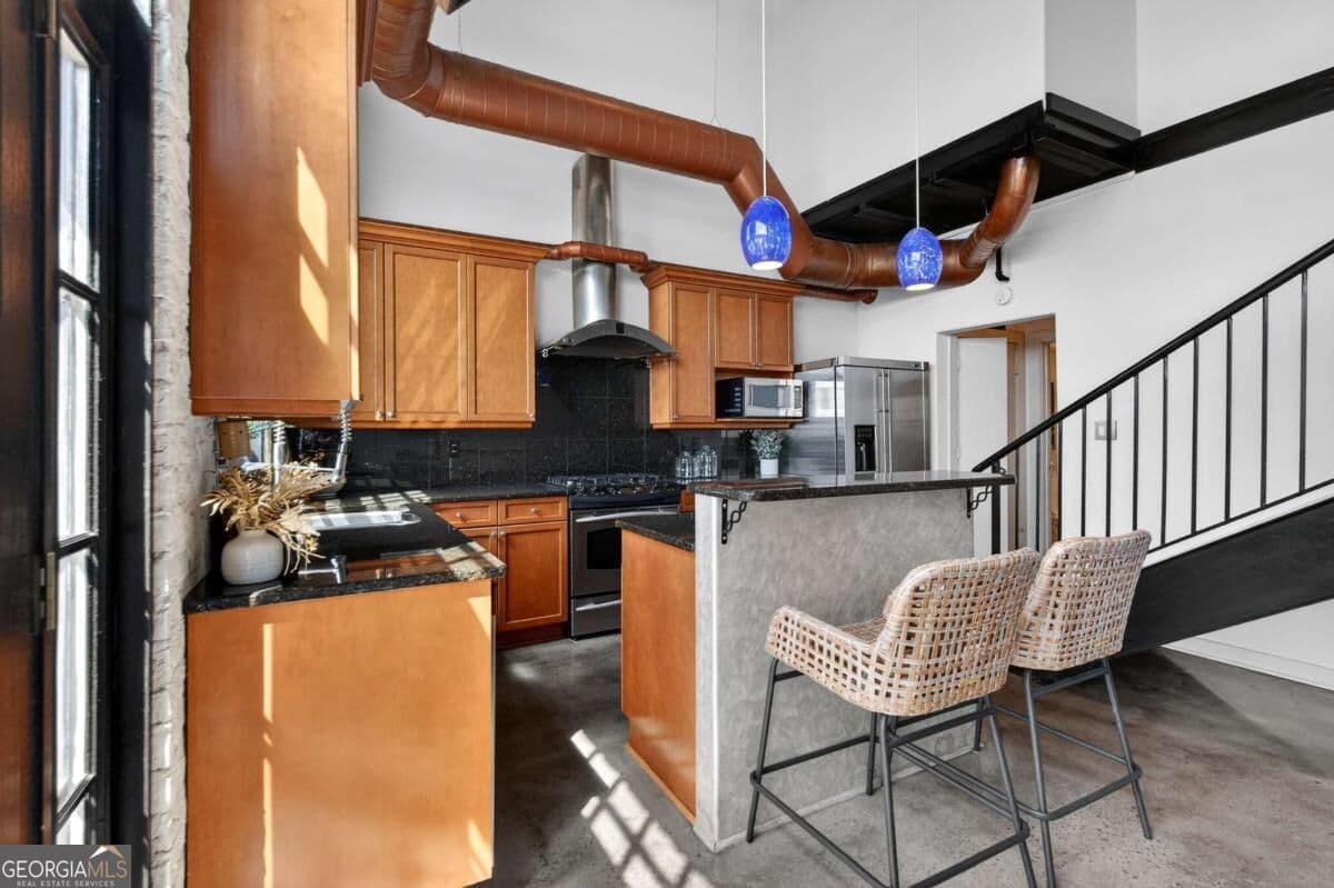 2 bedroom, 2 bathroom, 1,223 sq ft loft,single family residence for sale at 5434 Peachtree Road 117, Atlanta, GA 30341 — photo 8