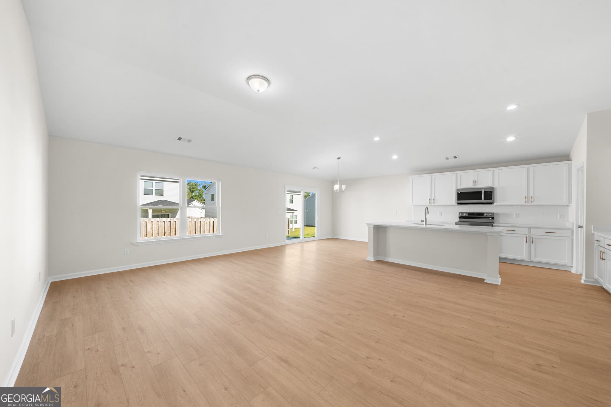 3 bedroom, 2 bathroom, 1,733 sq ft single family residence for sale at 411 Anzio Drive, Statesboro, GA 30461 — photo 5