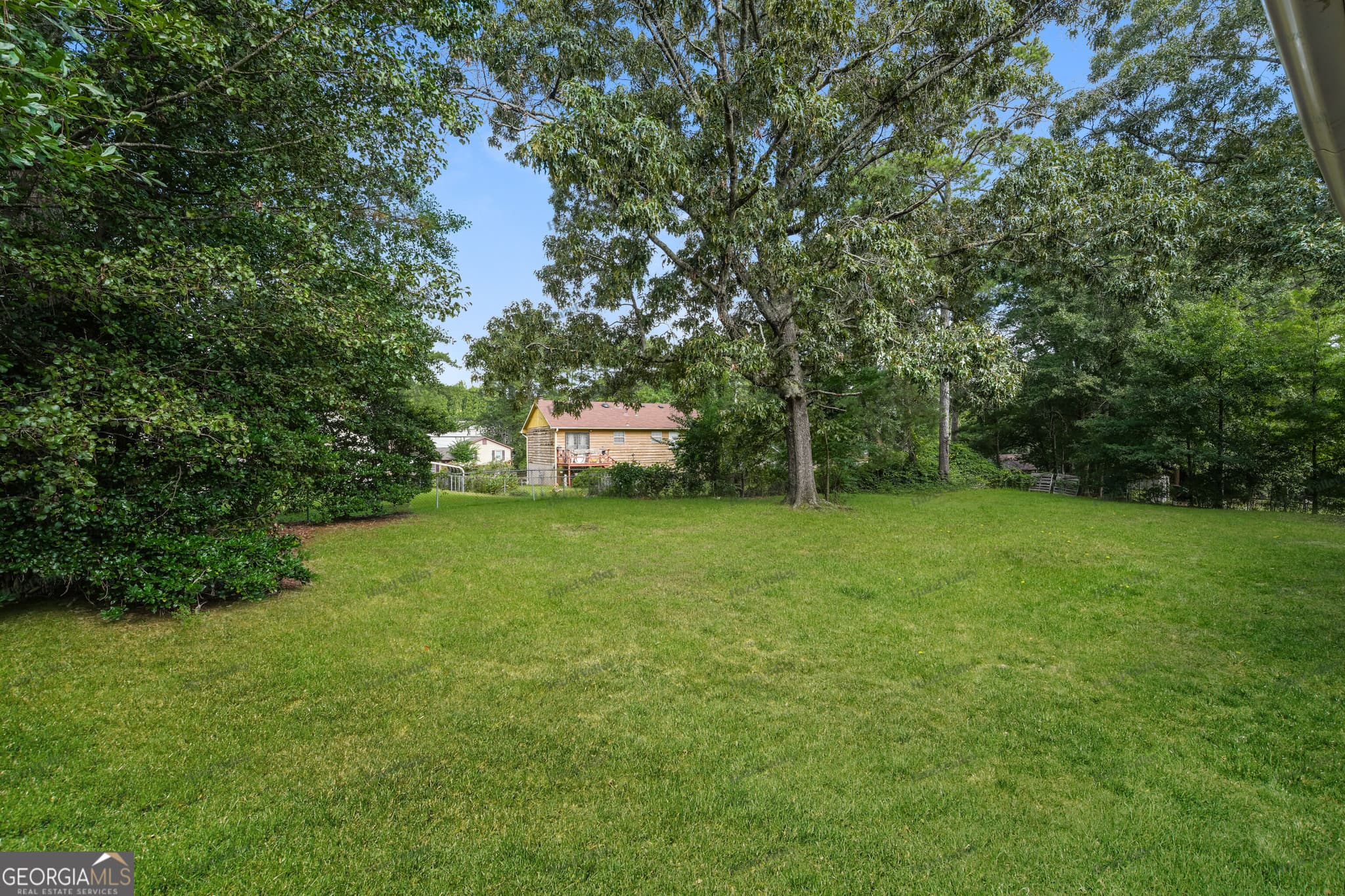 3 bedroom, 1 bathroom, 1,104 sq ft single family residence for rent at 10131 Hidden Branches Way, Covington, GA 30014 for $1,495 a month — photo 2