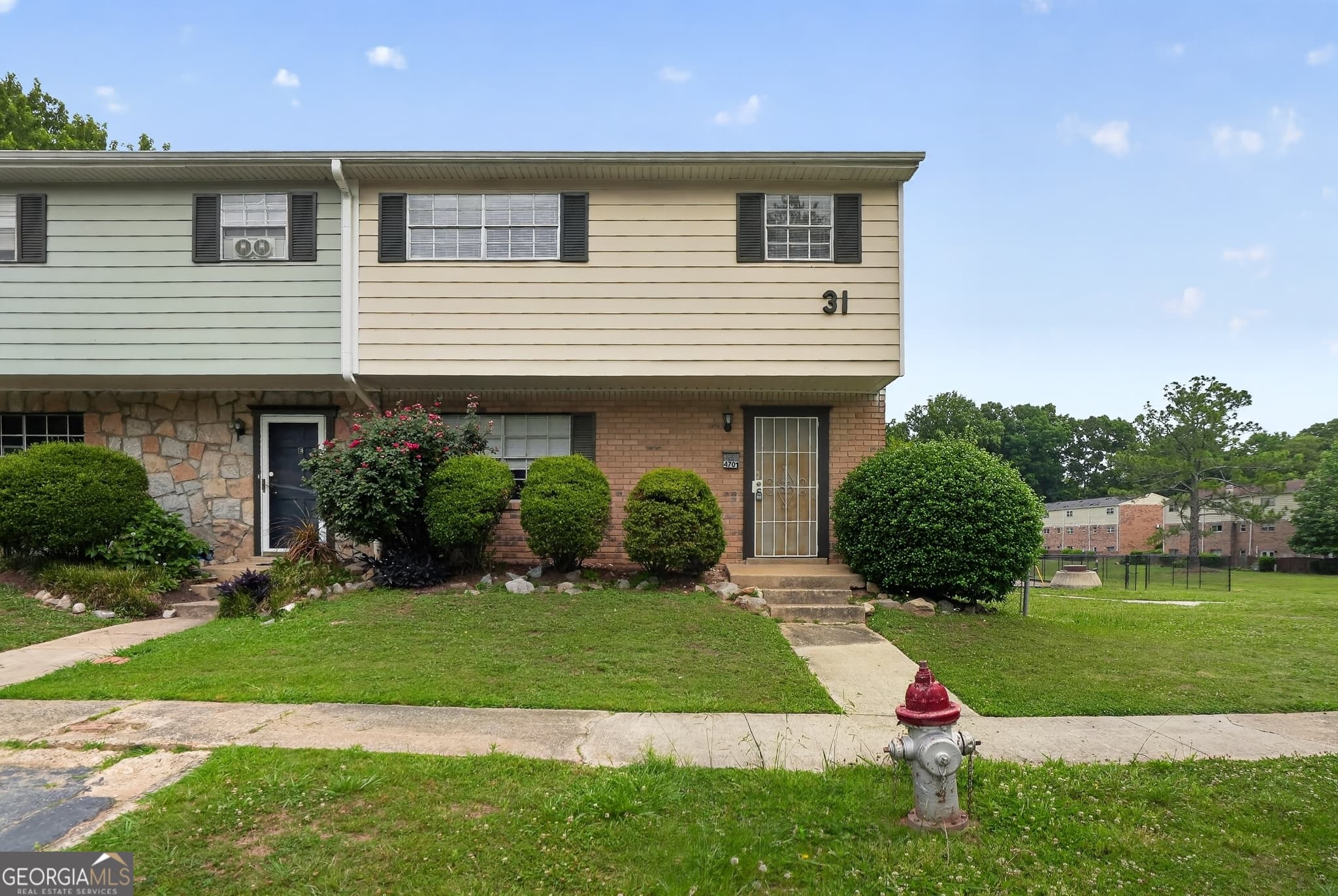 3 bedroom, 2.5 bathroom, 1,300 sq ft townhouse sold at 4701 UNIT 31F Flat Shoals Road, Union City, GA 30291
