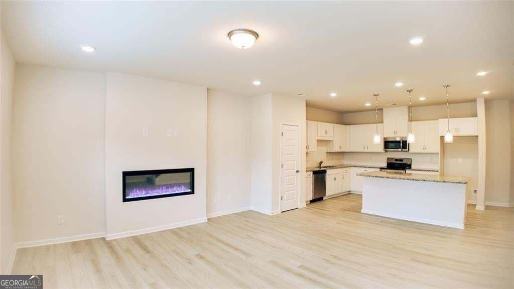 3 bedroom, 2.5 bathroom, 1,912 sq ft townhouse for sale at 44 Jacobs Farm Lane 20, Lawrenceville, GA 30045 — photo 2