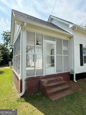 3 bedroom, 1.5 bathroom, 1,716 sq ft single family residence for sale at 411 W Pine Street, Swainsboro, GA 30401 — photo 3