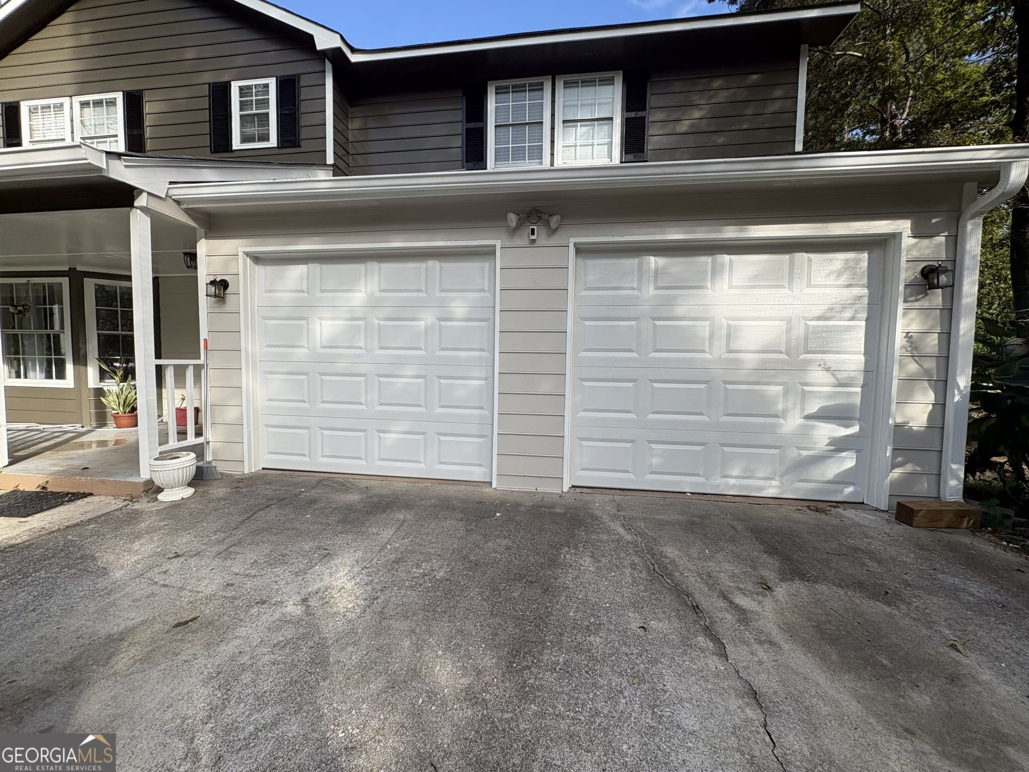 4 bedroom, 3 bathroom, 2,464 sq ft single family residence for sale at 320 Cottonpatch Road, Lawrenceville, GA 30046 — photo 2