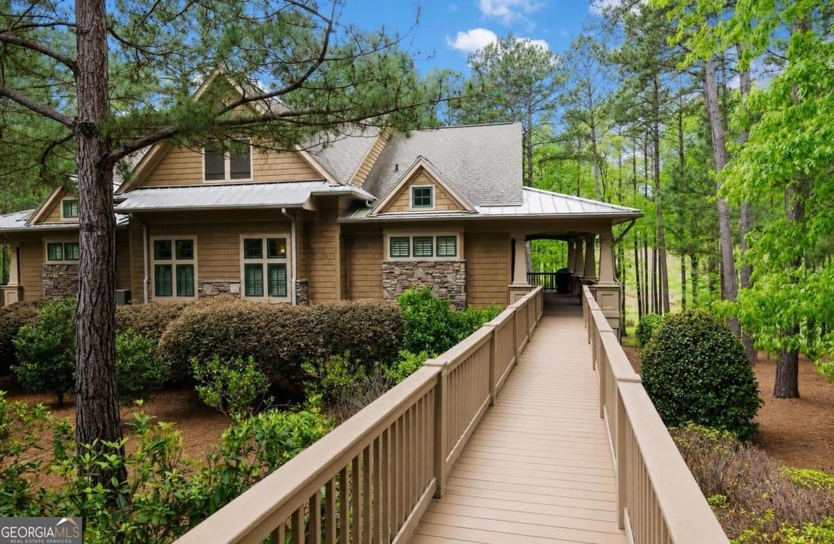 3 bedroom, 3.5 bathroom, 3,050 sq ft single family residence for sale at 1081 Regency Drive, Greensboro, GA 30642