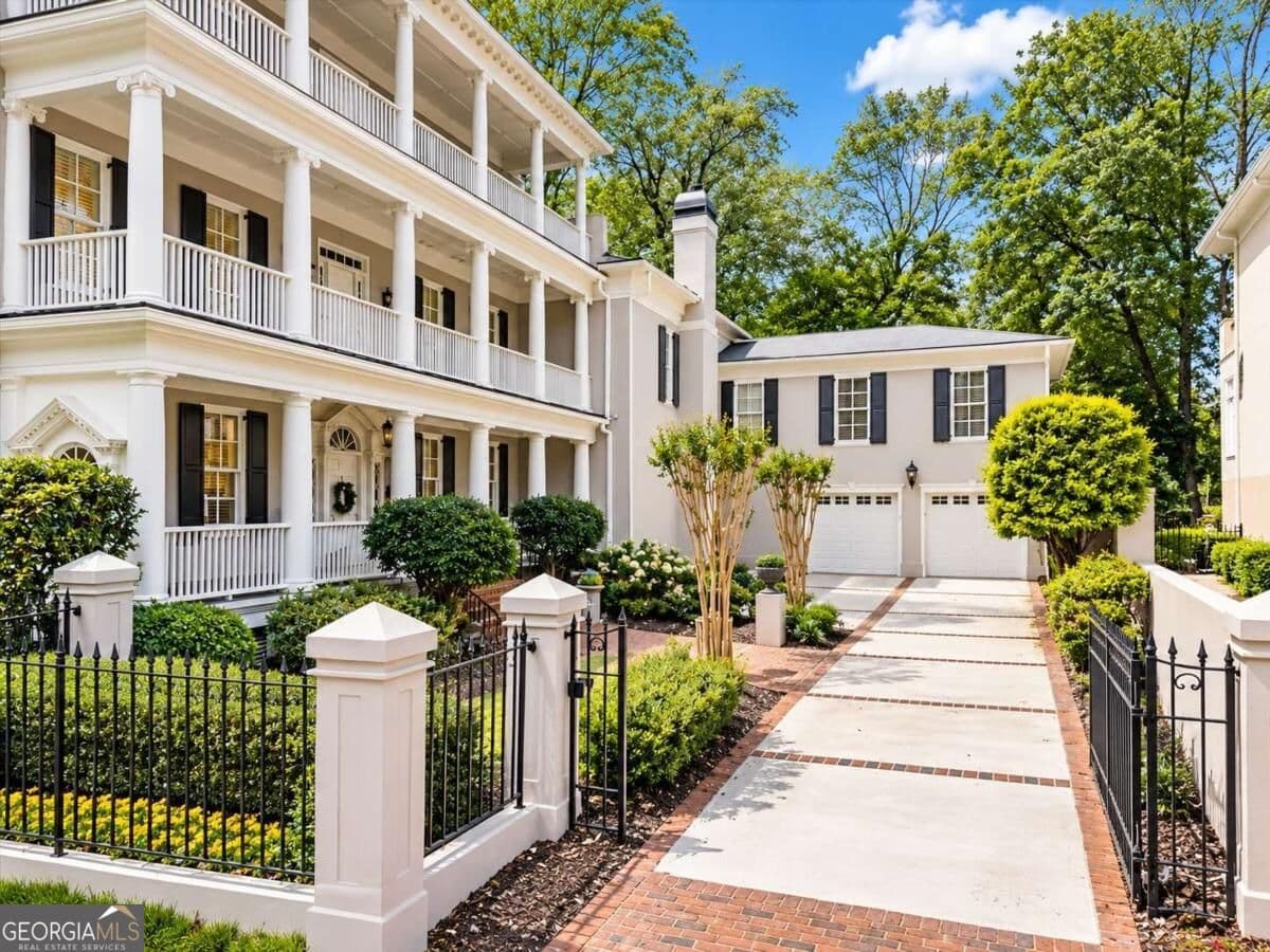 6 bedroom, 6 bathroom, 6,942 sq ft single family residence for sale at 3931 The Battery, Duluth, GA 30096 — photo 8