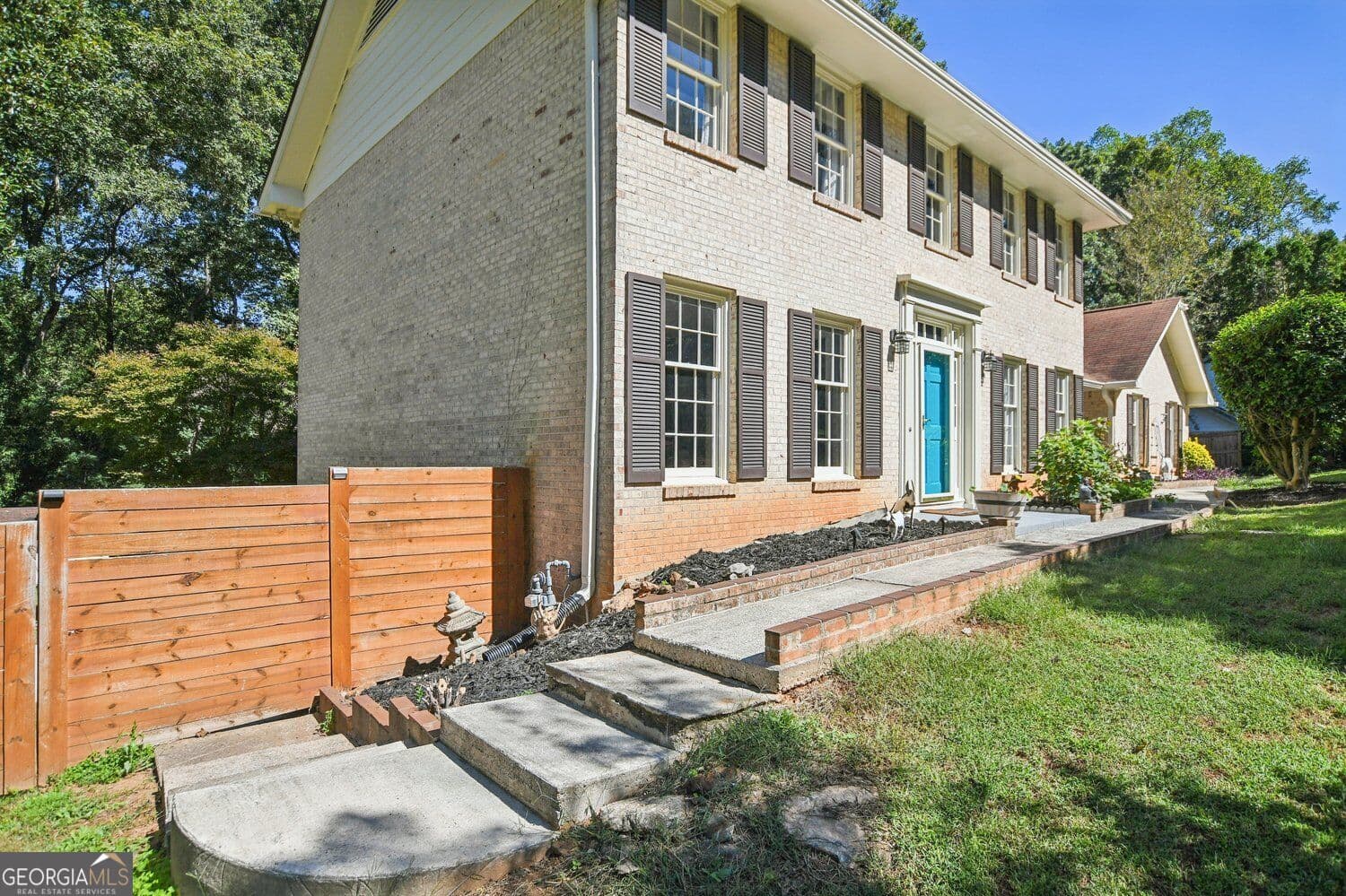 4 bedroom, 3 bathroom, 2,731 sq ft single family residence for sale at 2209 Mountain Creek Drive, Smoke Rise, GA 30087 — photo 6