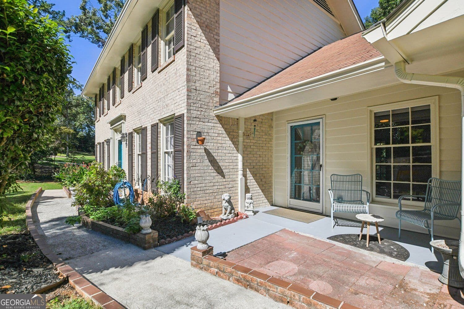 4 bedroom, 3 bathroom, 2,731 sq ft single family residence for sale at 2209 Mountain Creek Drive, Smoke Rise, GA 30087 — photo 4