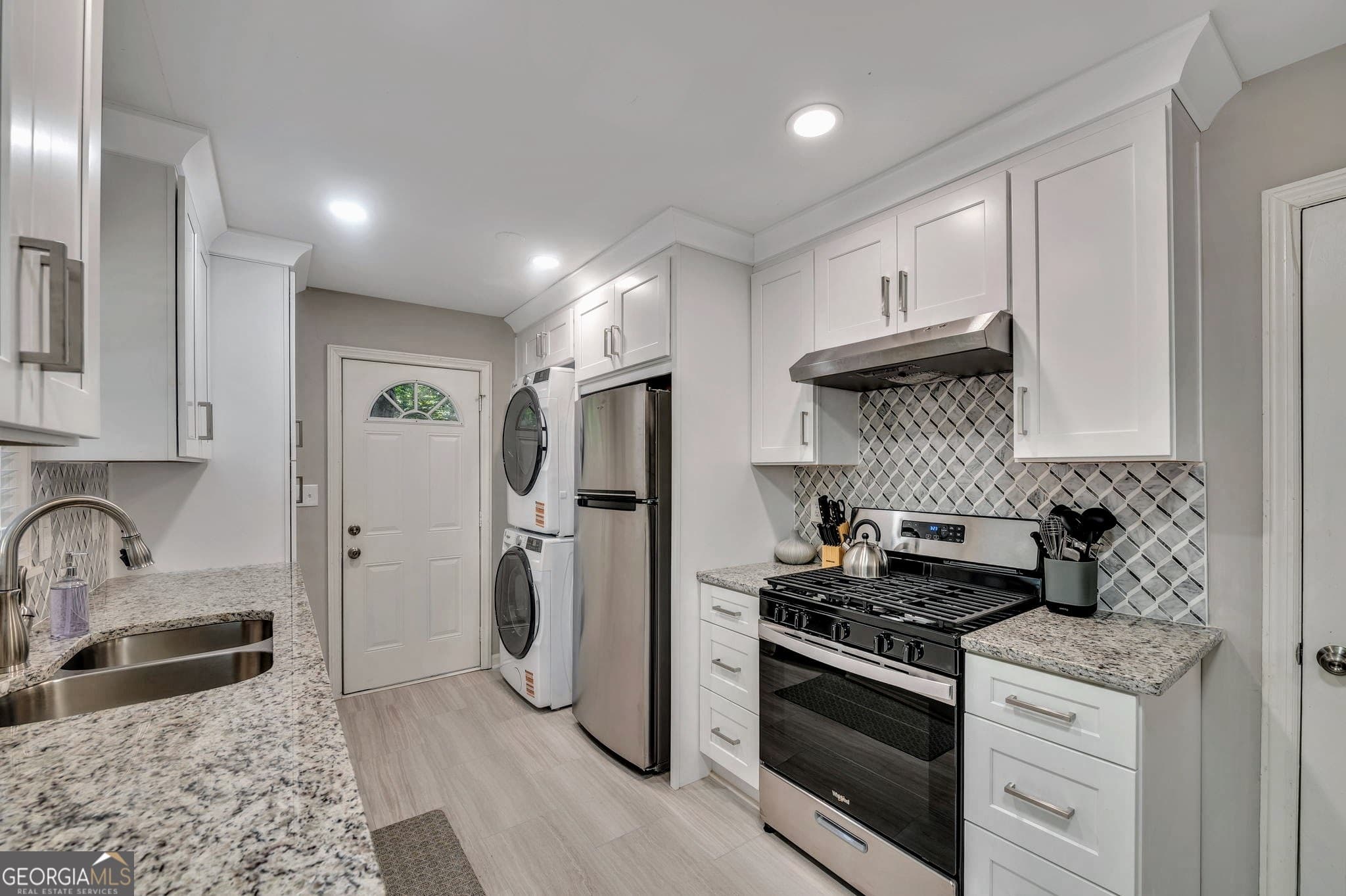 3 bedroom, 1 bathroom, 1,053 sq ft single family residence for rent at 1131 Stoneybrook Road, Forest Park, GA 30297 for $3,600 a month — photo 9