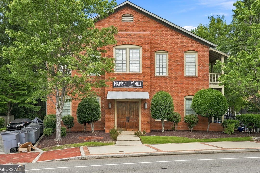 2 bedroom, 2.5 bathroom townhouse for rent at 3371 Dogwood Drive 240, Hapeville, GA 30354 for $2,295 a month — photo 1 of 1