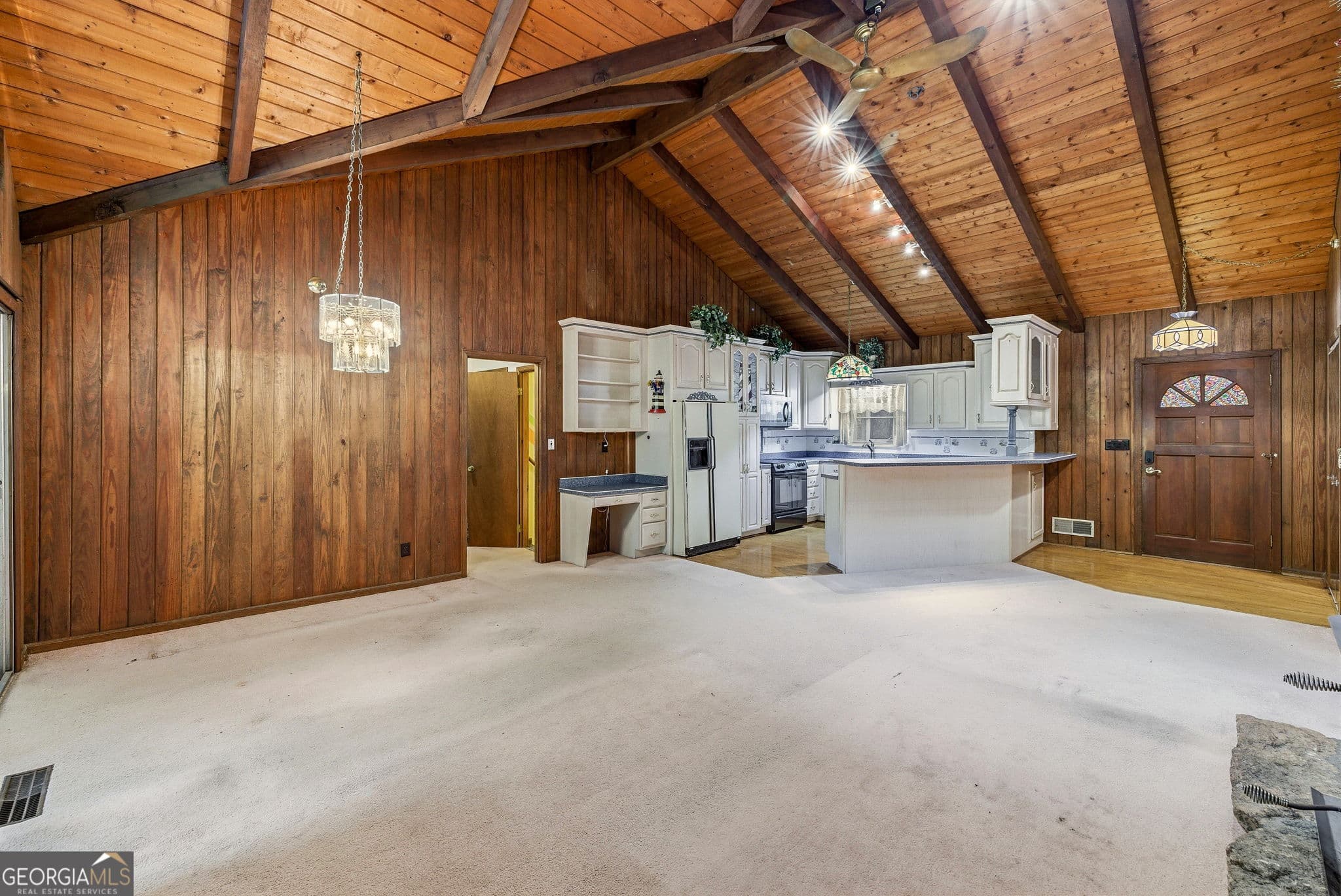 5 bedroom, 4 bathroom, 3,354 sq ft single family residence for sale at 7755 Kings Point Drive, Cumming, GA 30041 — photo 10