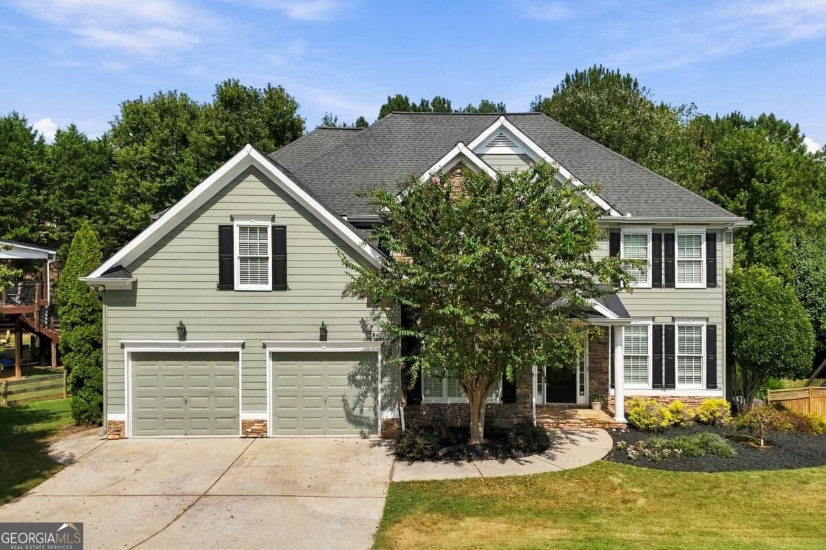 5 bedroom, 4 bathroom, 4,556 sq ft single family residence for sale at 5205 Millwood Drive, Canton, GA 30114 — photo 3