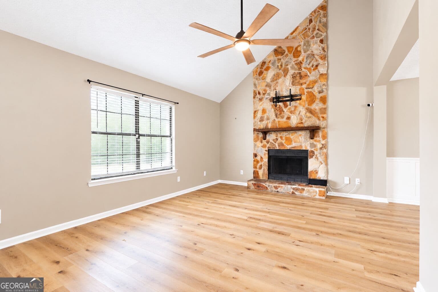 3 bedroom, 2 bathroom, 1,380 sq ft single family residence for sale at 1334 Forest Lake Drive, Hinesville, GA 31313 — photo 5