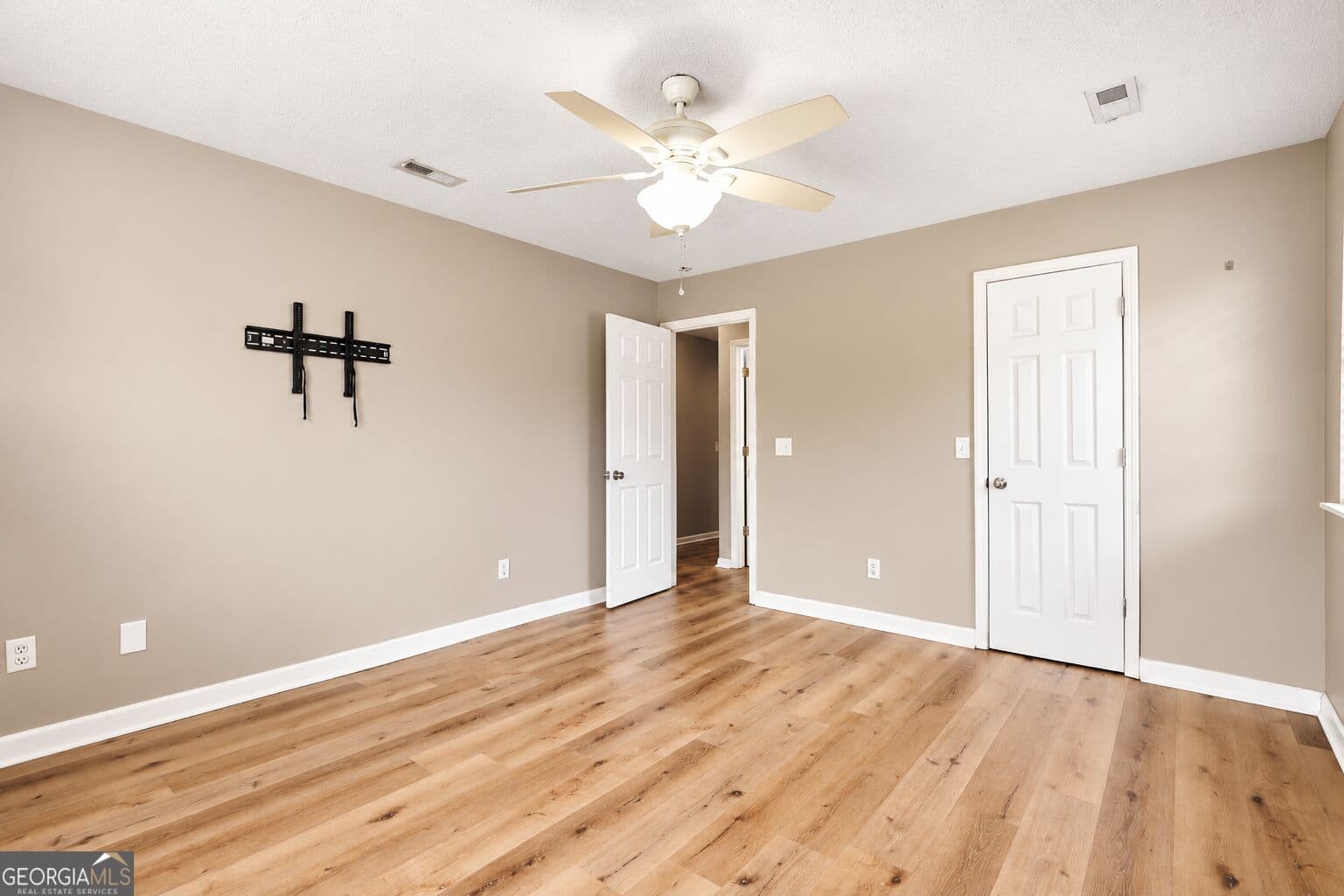 3 bedroom, 2 bathroom, 1,380 sq ft single family residence for sale at 1334 Forest Lake Drive, Hinesville, GA 31313 — photo 10