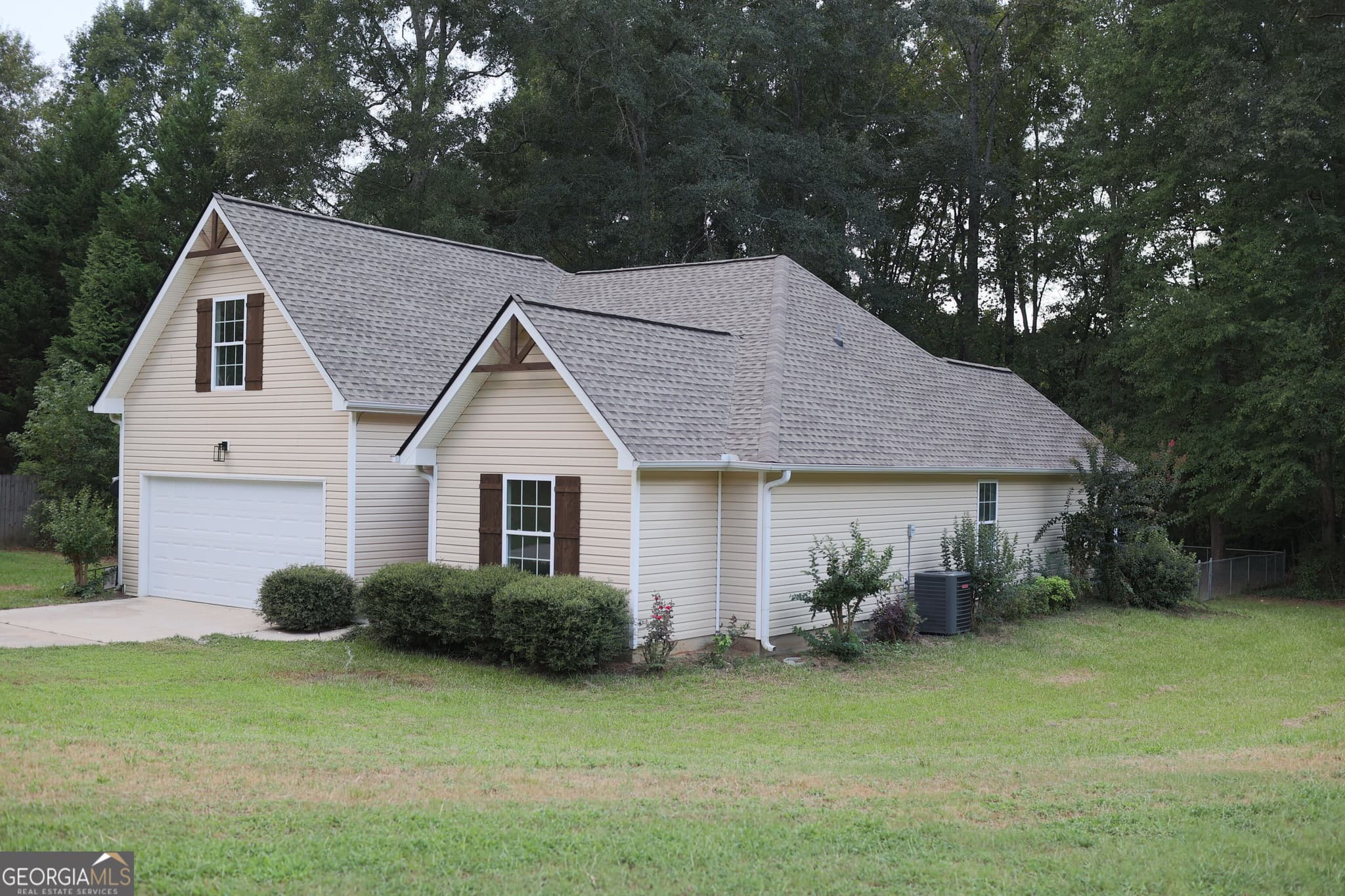 4 bedroom, 3 bathroom, 1,930 sq ft single family residence for sale at 61 Concord Court, Concord, GA 30206 — photo 3