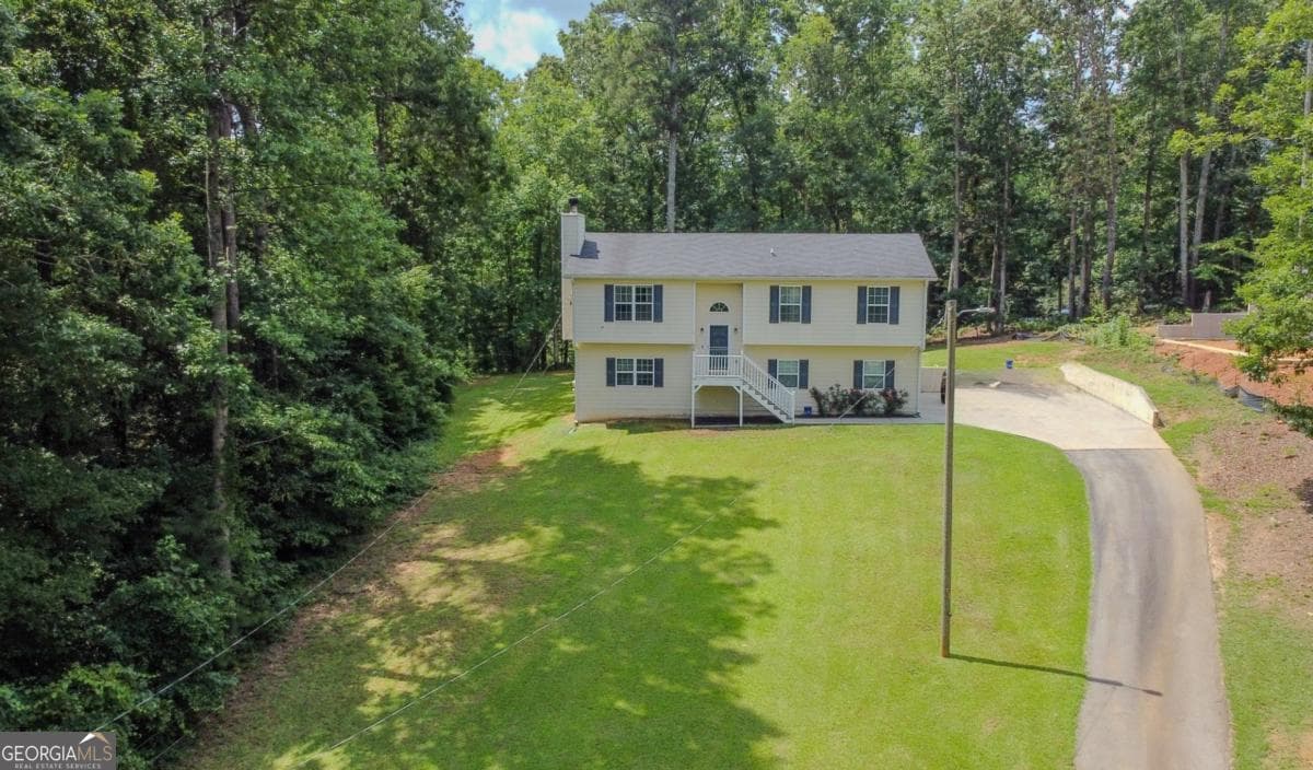 3 bedroom, 2 bathroom, 1,742 sq ft single family residence for sale at 3796 Cannon Drive, Douglasville, GA 30135 — photo 1 of 22