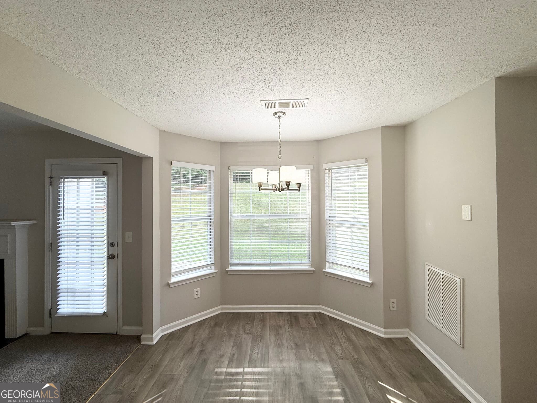 4 bedroom, 2.5 bathroom, 1,648 sq ft single family residence for sale at 4691 Derby Loop, Fairburn, GA 30213 — photo 3