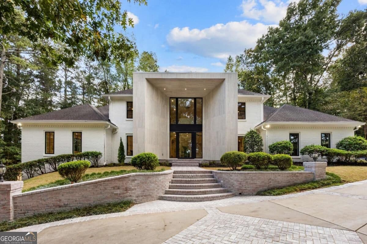6 bedroom, 7.5 bathroom, 8,090 sq ft single family residence for sale at 1120 Heards Ferry Road, Sandy Springs, GA 30328 — photo 1 of 66