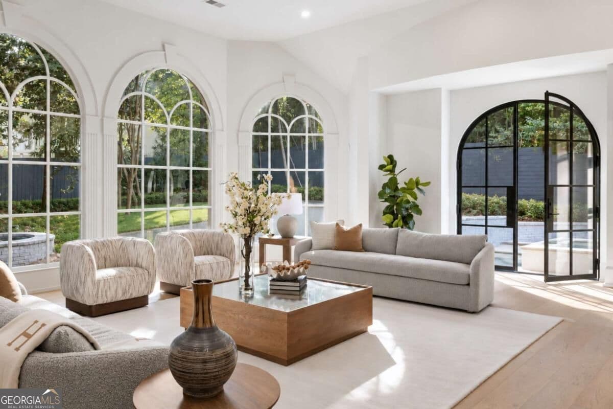6 bedroom, 7.5 bathroom, 8,090 sq ft single family residence for sale at 1120 Heards Ferry Road, Sandy Springs, GA 30328 — photo 5
