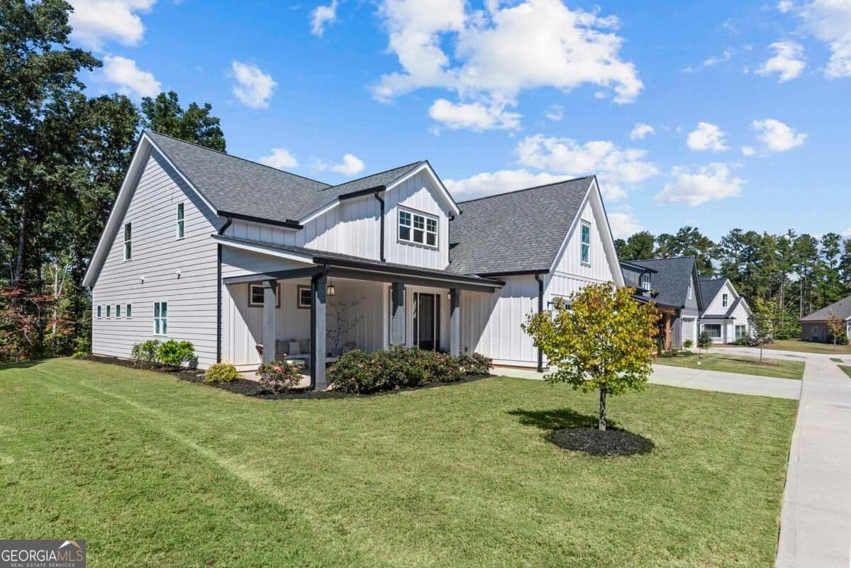 4 bedroom, 3.5 bathroom, 2,877 sq ft single family residence for sale at 1200 Legend Drive, Greensboro, GA 30642 — photo 2