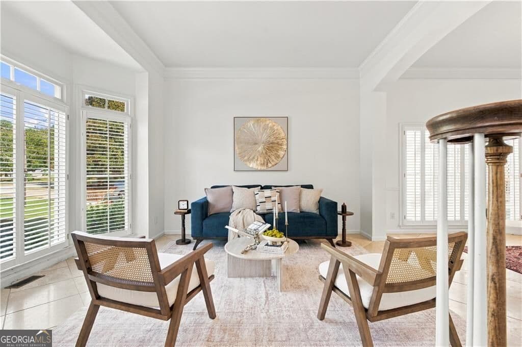 6 bedroom, 3.5 bathroom, 4,056 sq ft single family residence for sale at 1942 New Kemp Road, Marietta, GA 30066 — photo 3