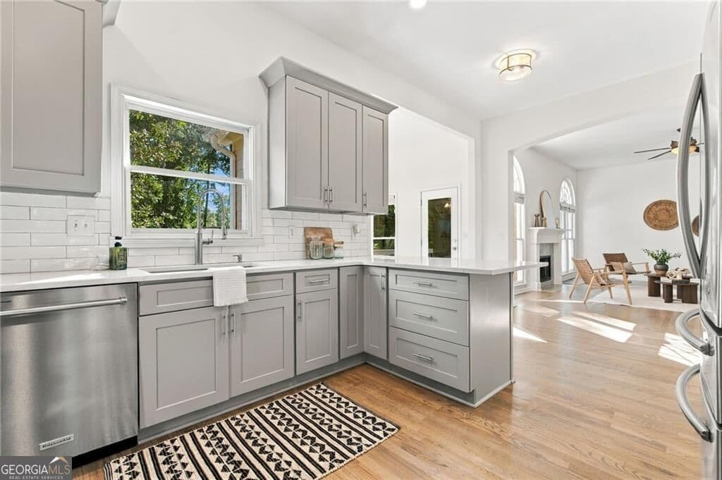 6 bedroom, 3.5 bathroom, 4,056 sq ft single family residence for sale at 1942 New Kemp Road, Marietta, GA 30066 — photo 8