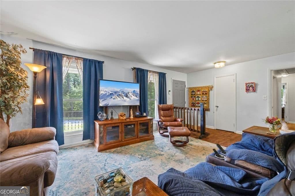 4 bedroom, 3 bathroom, 2,985 sq ft single family residence for sale at 150 Shawnee Drive, Athens, GA 30606 — photo 4