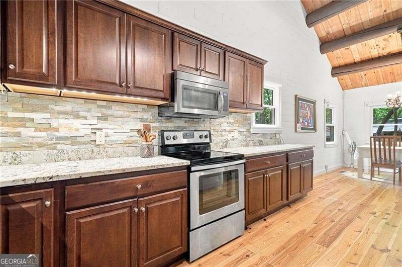4 bedroom, 2 bathroom, 2,726 sq ft cabin,single family residence for sale at 884 Quail Cove Drive, Big Canoe, GA 30143 — photo 10
