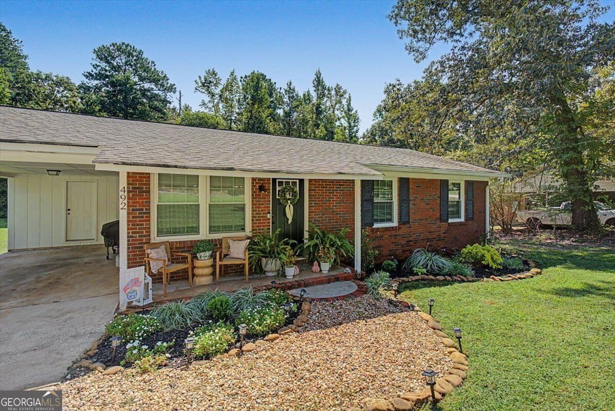 3 bedroom, 1 bathroom, 1,121 sq ft single family residence for sale at 492 Moran Lake Road, Rome, GA 30161 — photo 2