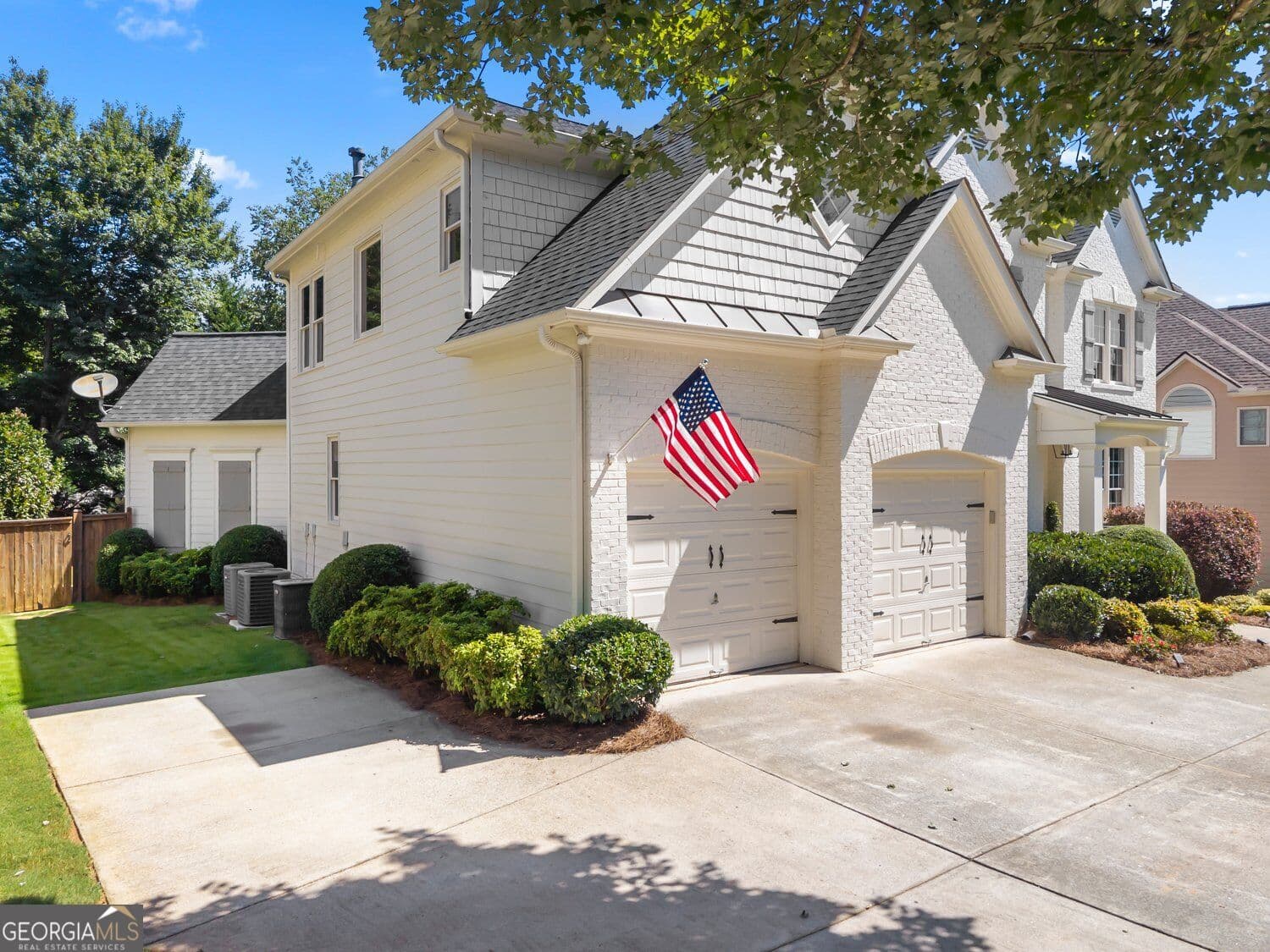 7 bedroom, 5 bathroom, 4,662 sq ft single family residence for sale at 960 Garden Crossing Lane, Cumming, GA 30040 — photo 6