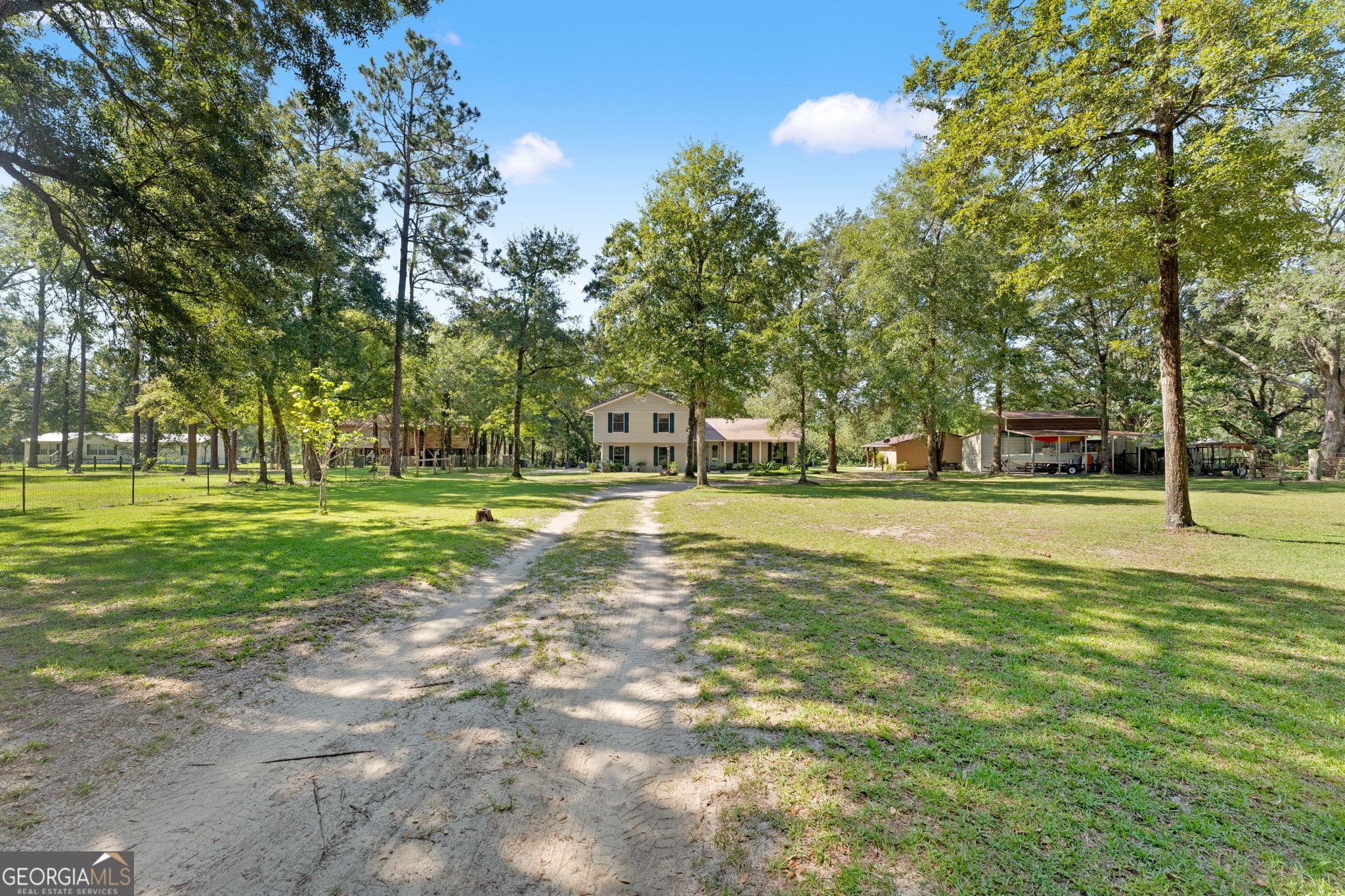 5 bedroom, 4 bathroom, 5,844 sq ft single family residence for sale at 323 St Marys River Bluff Road, St. George, GA 31562 — photo 2