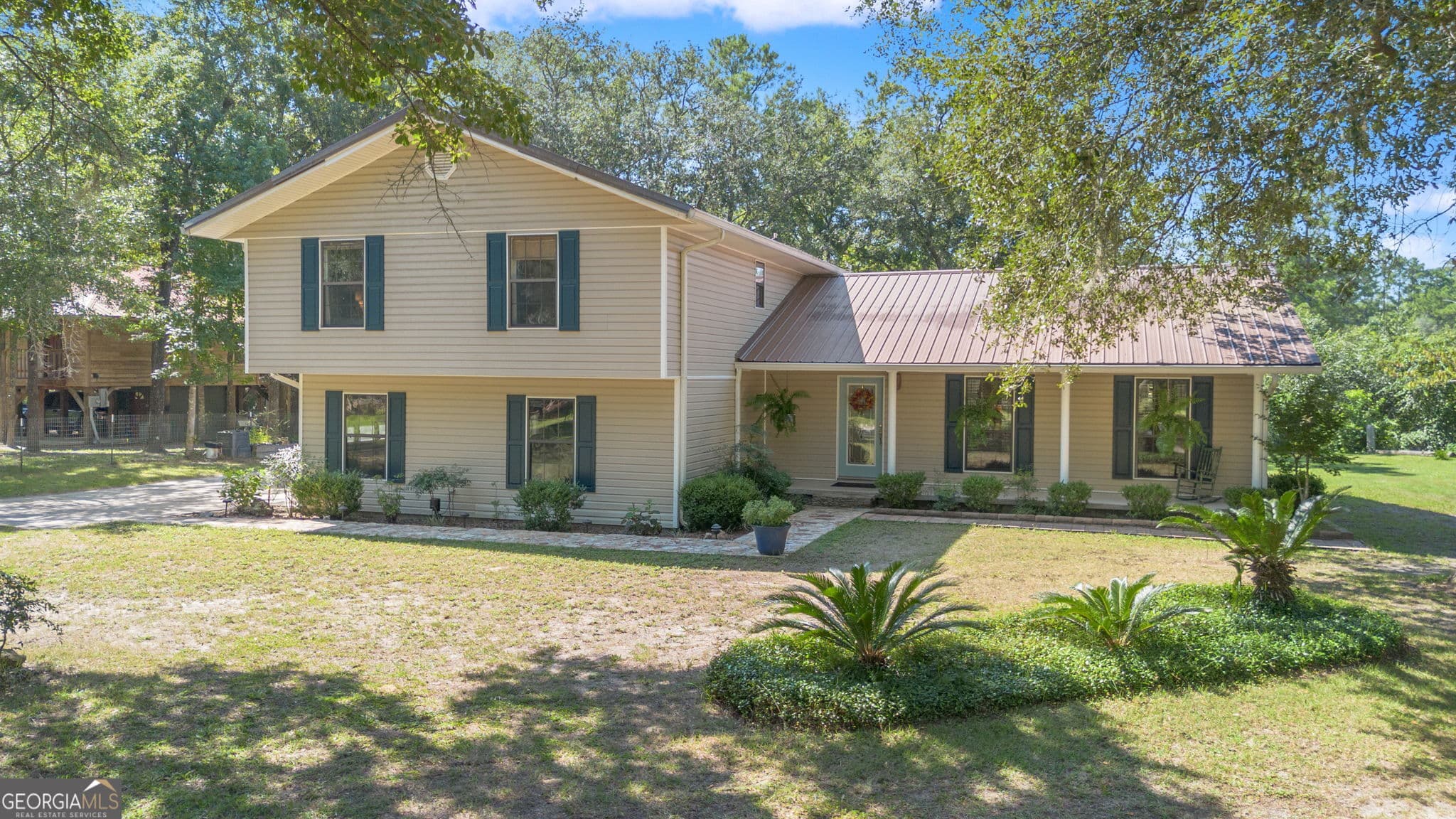 5 bedroom, 4 bathroom, 5,844 sq ft single family residence for sale at 323 St Marys River Bluff Road, St. George, GA 31562 — photo 4