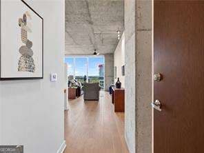 1 bedroom, 1 bathroom, 813 sq ft condominium for sale at 3300 Windy Ridge Parkway 1207, Atlanta, GA 30339 — photo 3