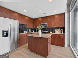 1 bedroom, 1 bathroom, 813 sq ft condominium for sale at 3300 Windy Ridge Parkway 1207, Atlanta, GA 30339 — photo 9