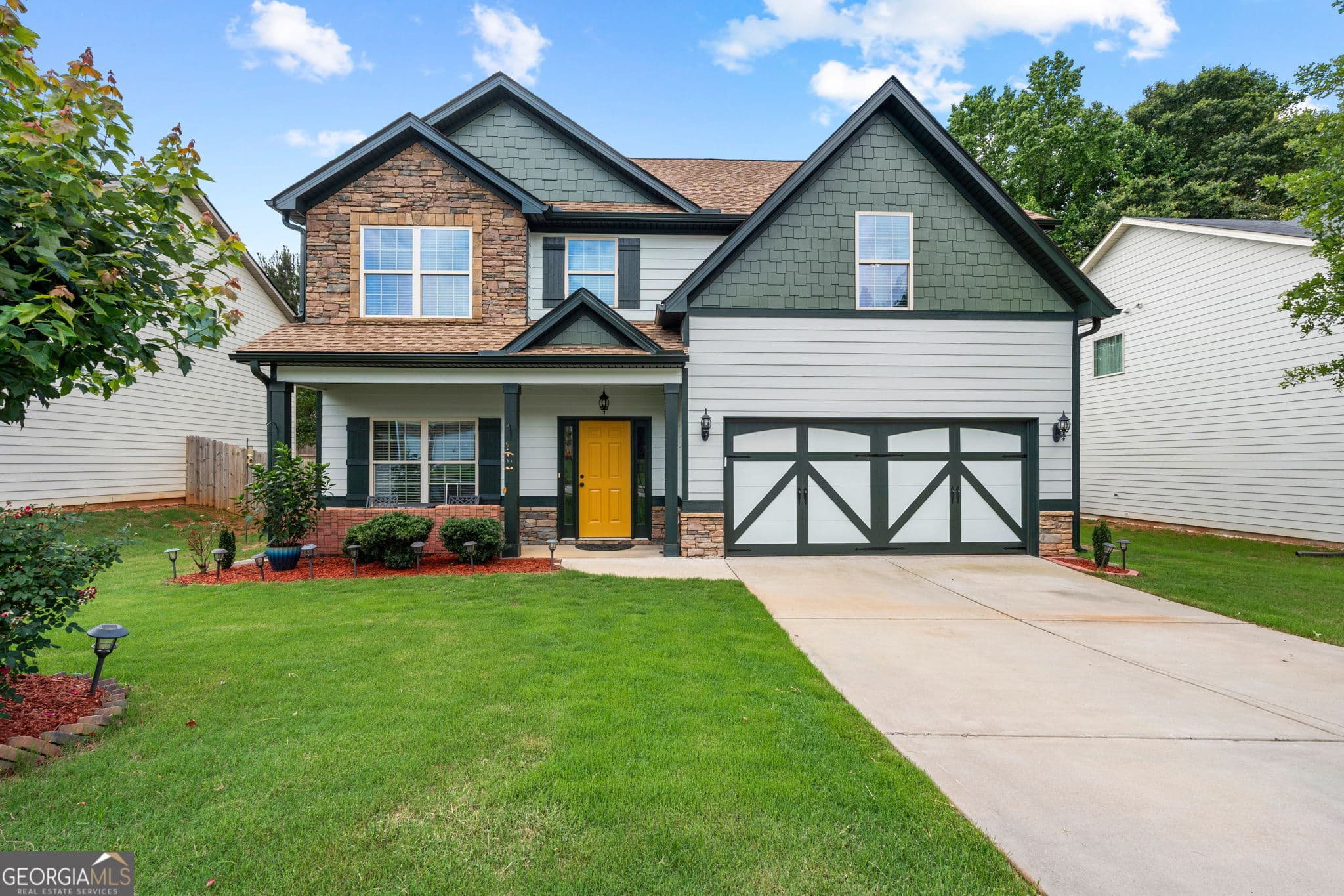 5 bedroom, 3 bathroom, 2,823 sq ft single family residence for sale at 109 Briandwood Drive, Newnan, GA 30265