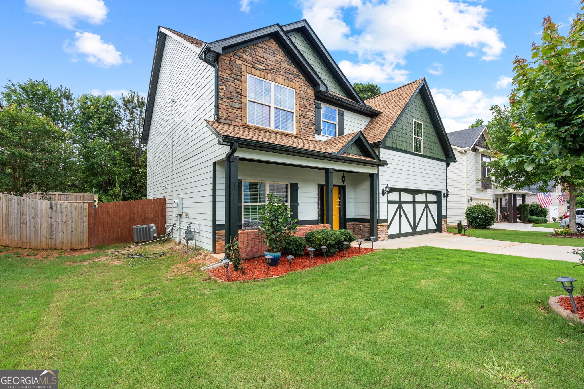 5 bedroom, 3 bathroom, 2,823 sq ft single family residence for sale at 109 Briandwood Drive, Newnan, GA 30265 — photo 4