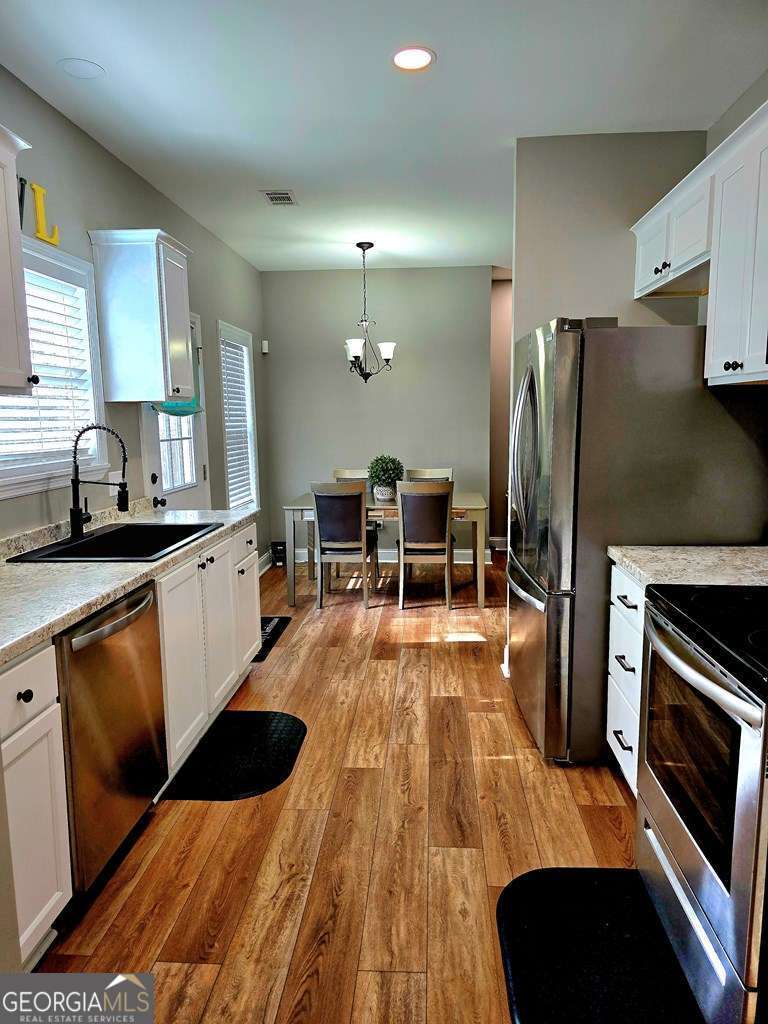 3 bedroom, 2 bathroom, 1,242 sq ft single family residence for sale at 153 Clare Road, Fitzgerald, GA 31750 — photo 2